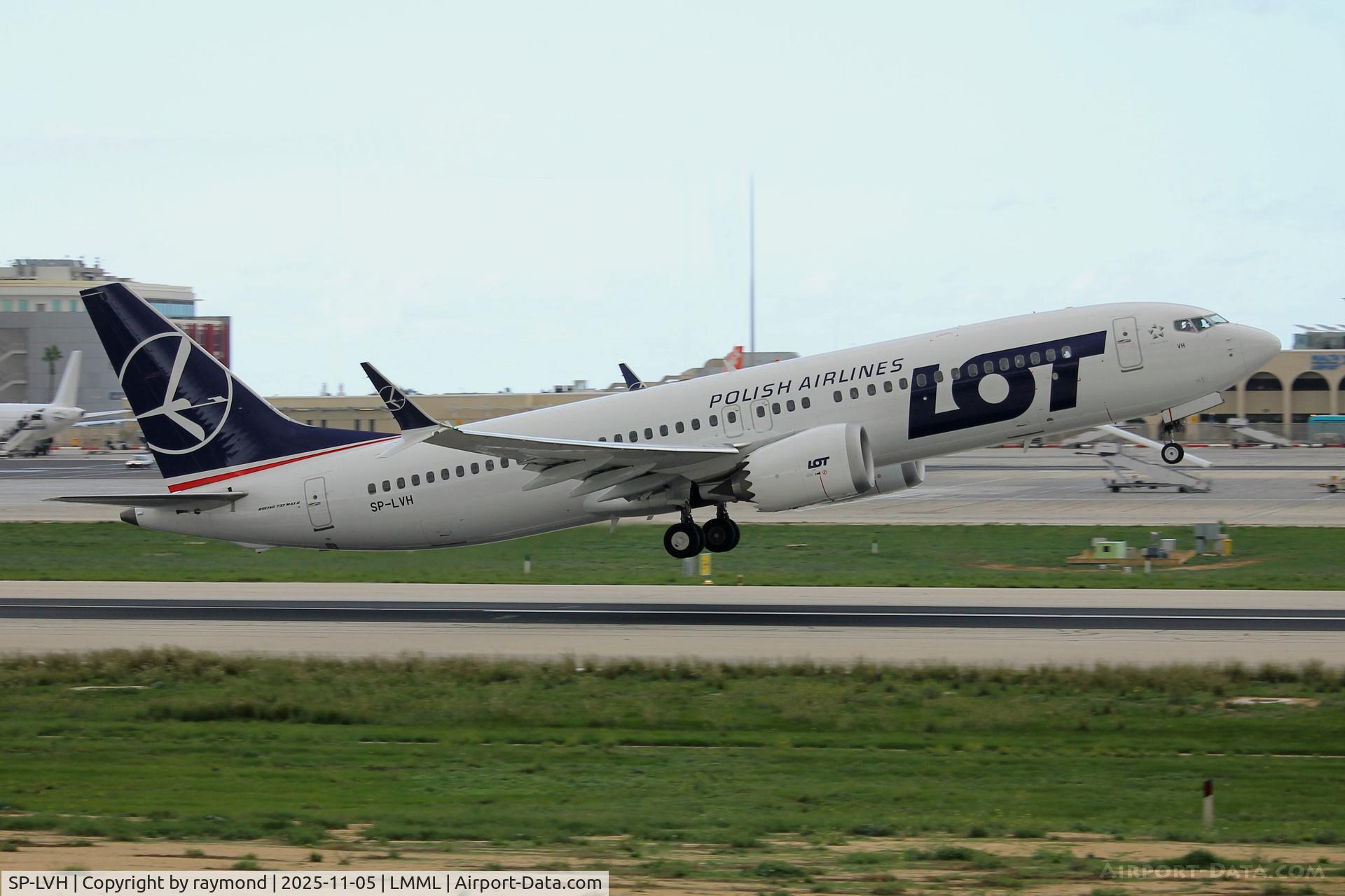 SP-LVH, 2019 Boeing B-737-8 Max C/N 43306, LOT Polish Airlines Boeing 737-8 MAX reg SP-LVH taking off from RW13 Malta destination Warsaw.