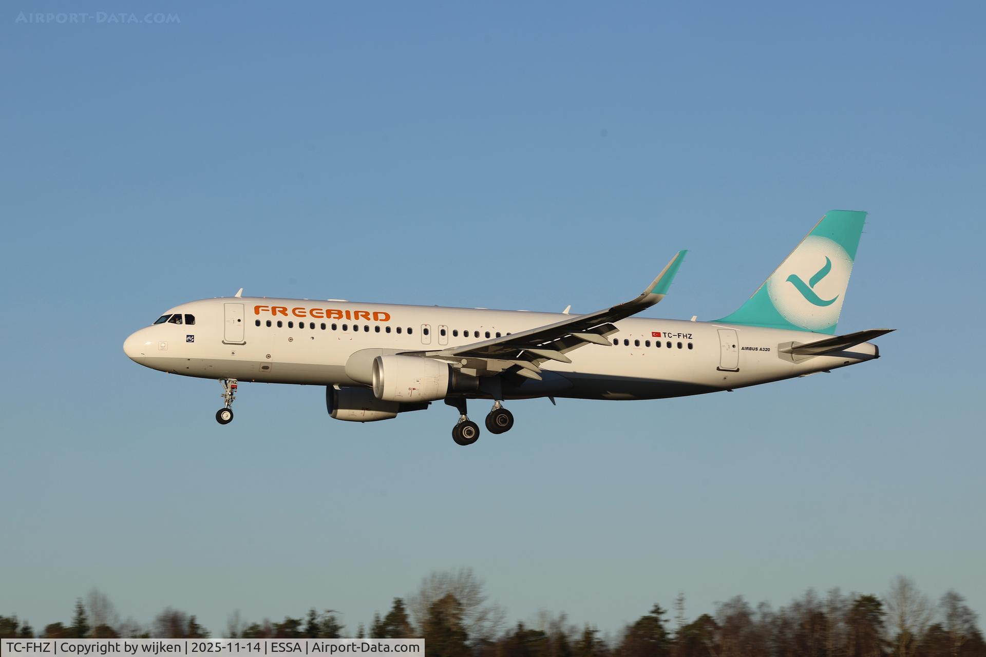 TC-FHZ, 2014 Airbus A320-214 C/N 6375, Rwy 26