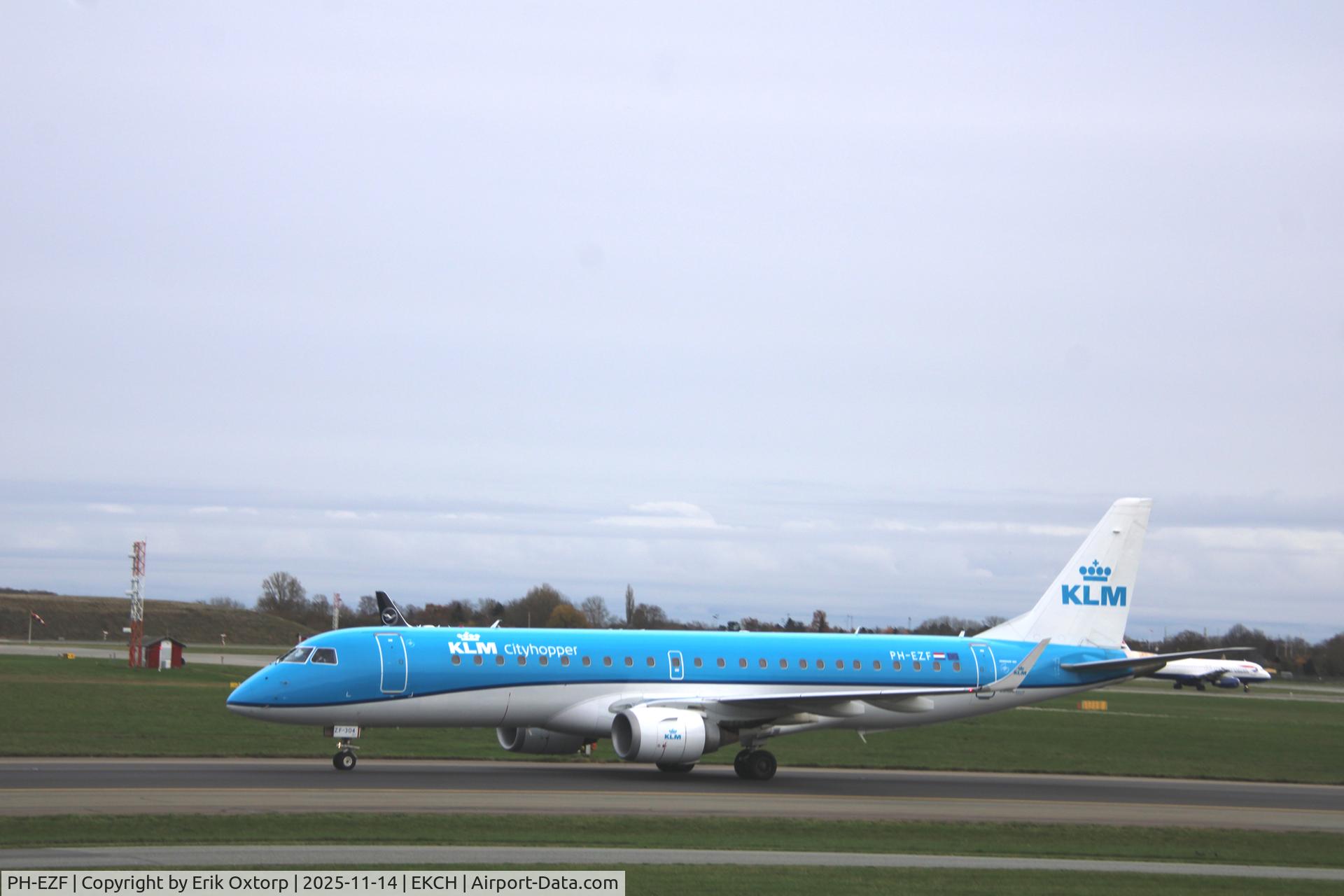 PH-EZF, 2009 Embraer 190LR (ERJ-190-100LR) C/N 19000304, PH-EZF landed rw 04L