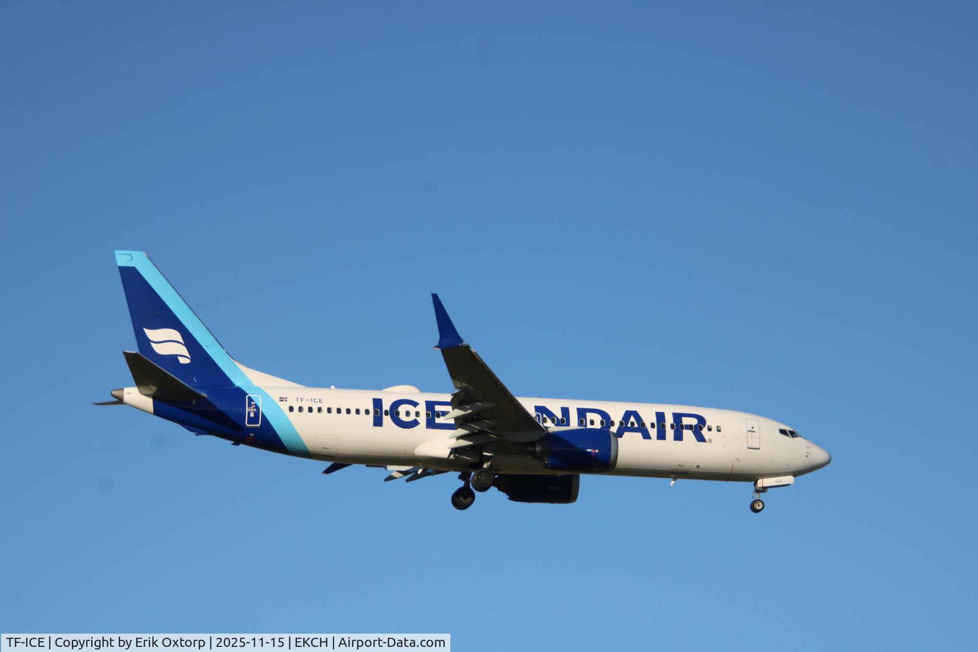 TF-ICE, 2018 Boeing 737-8 MAX C/N 44353, TF-ICE landing rw 04L