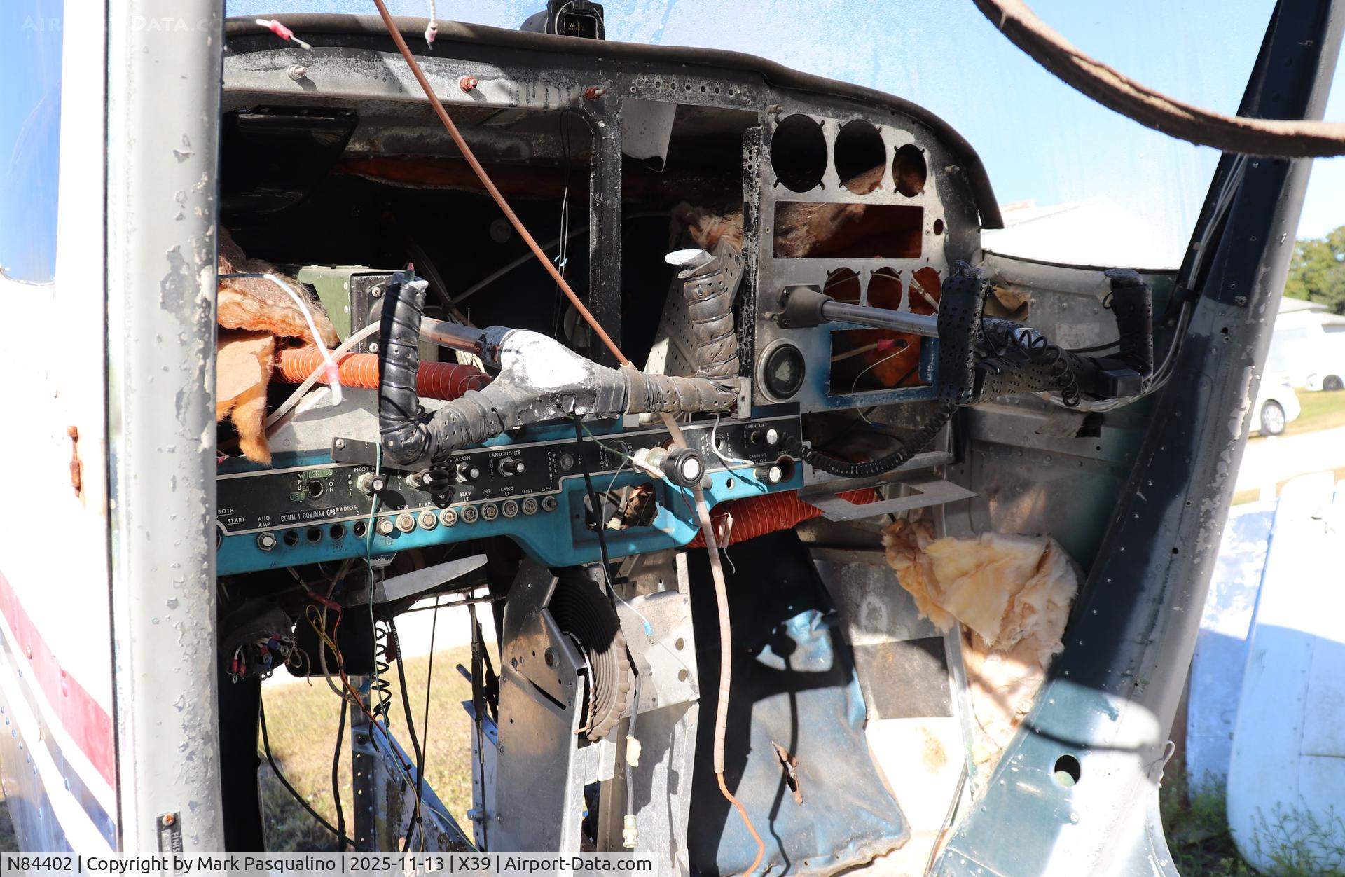 N84402, 1969 Cessna 172K Skyhawk C/N 17258461, Cessna 172K