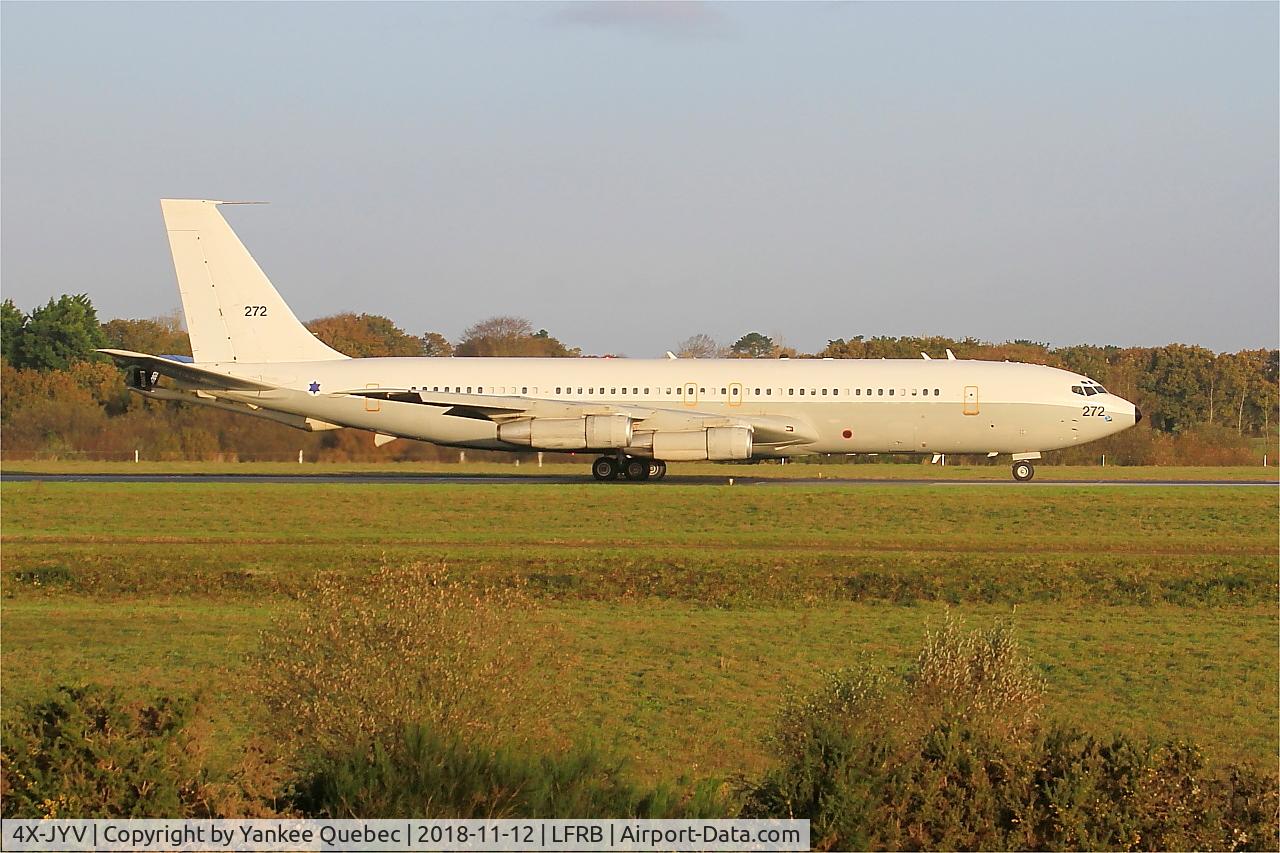 4X-JYV, 1975 Boeing 707-3L6C C/N 21096, Taxiing rwy 25L, Brest-Bretagne airport (LFRB-BES)