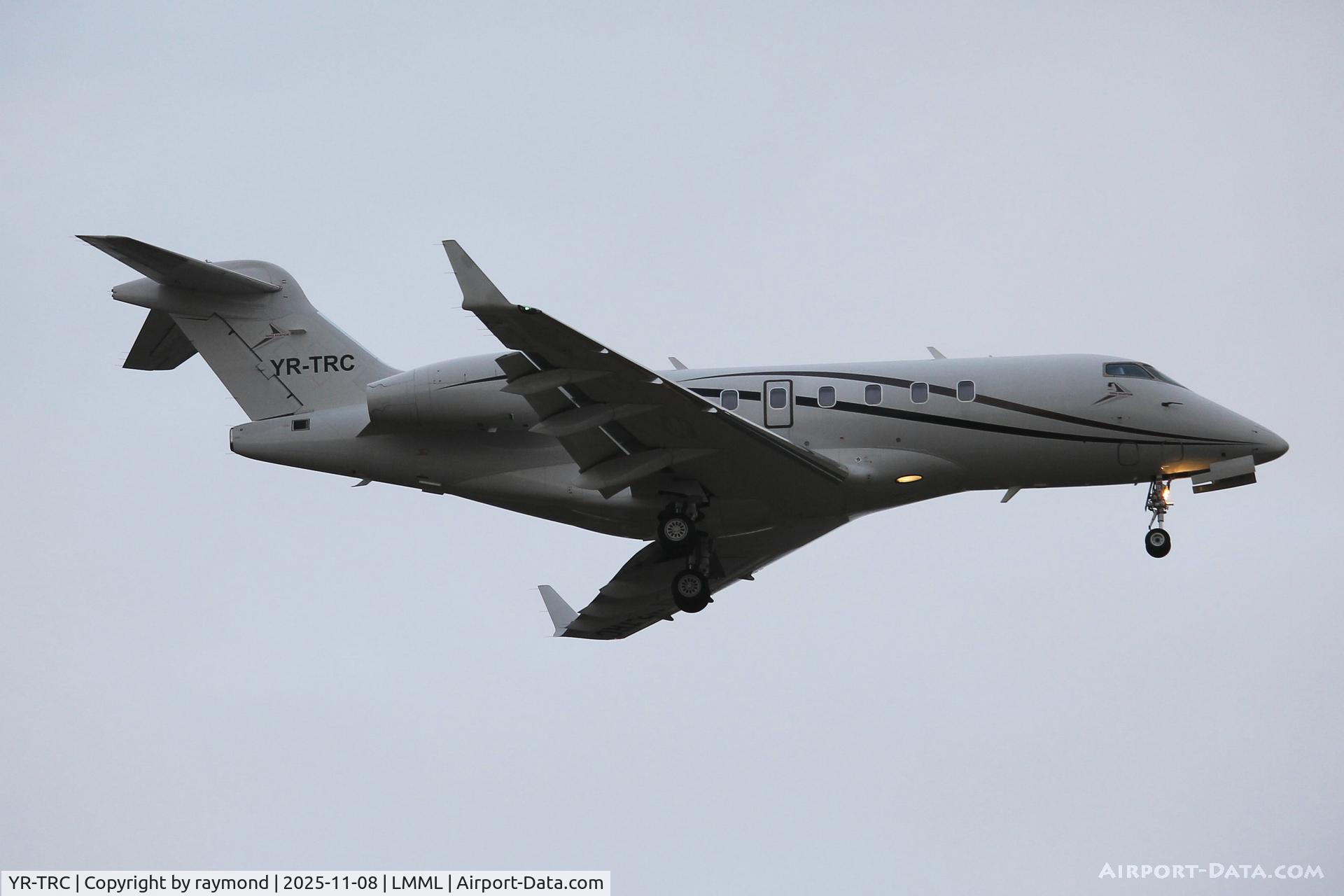YR-TRC, 2009 Bombardier Challenger 300 (BD-100-1A10) C/N 20261, Bombardier Challenger 300 reg YR-TRC of Toyo Aviation landing RW13 LMML.