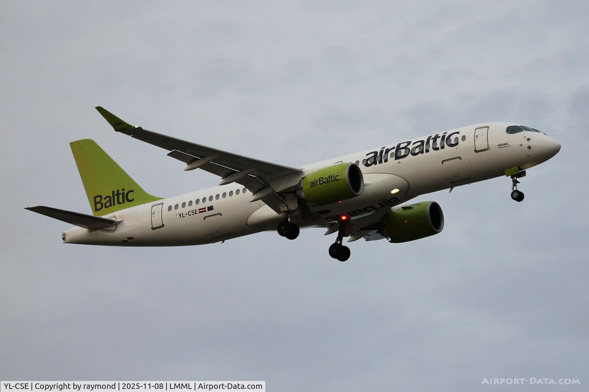 YL-CSE, 2017 Bombardier CSeries CS300 (BD-500-1A11) C/N 55007, Bombardier CSeries CS300 reg YL-CSE of Air Baltic on approach for RW13 landing in Malta.