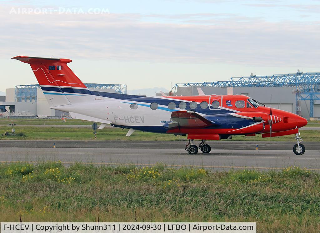 F-HCEV, 2009 Hawker Beechcraft B200GT King Air C/N BY-91, Taxiing holding point rwy 14L for departure... new c/s