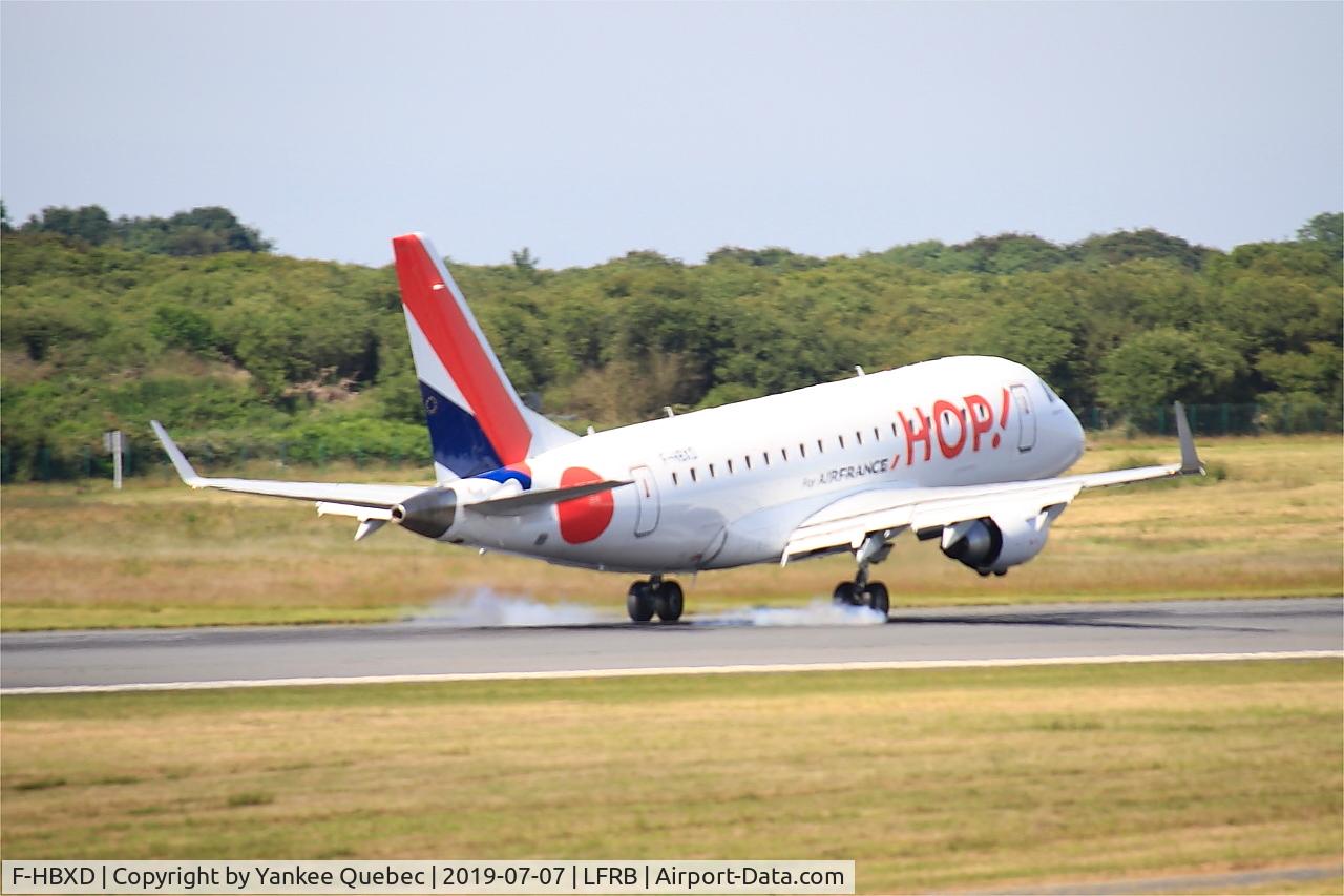 F-HBXD, 2009 Embraer 170ST (ERJ-170-100ST) C/N 17000281, Landing rwy 07R, Brest-Bretagne airport (LFRB-BES)