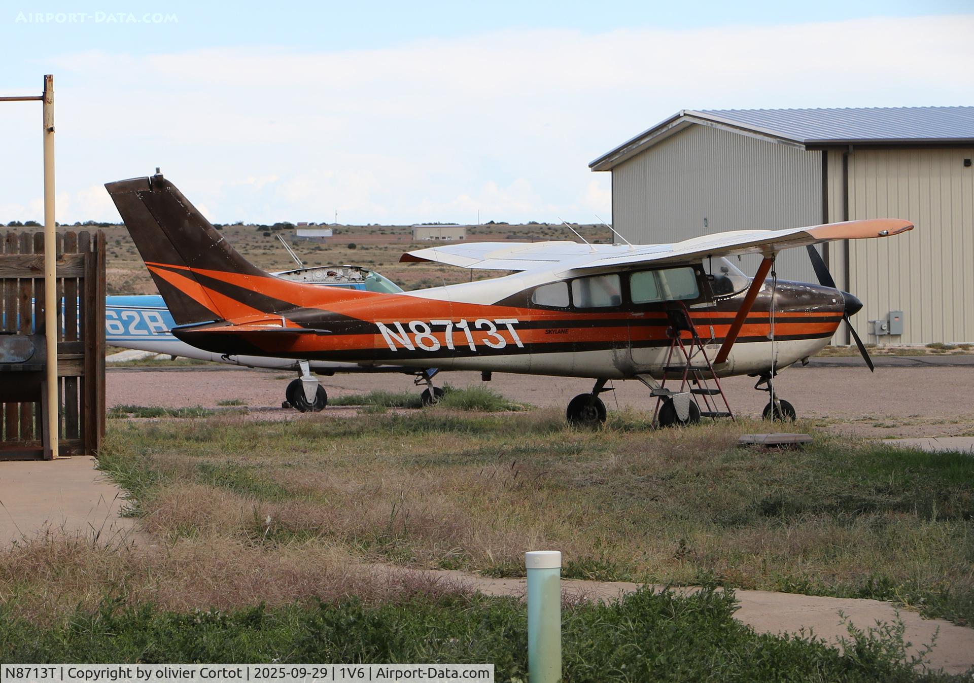 N8713T, 1960 Cessna 182C Skylane C/N 52613, sept 2025