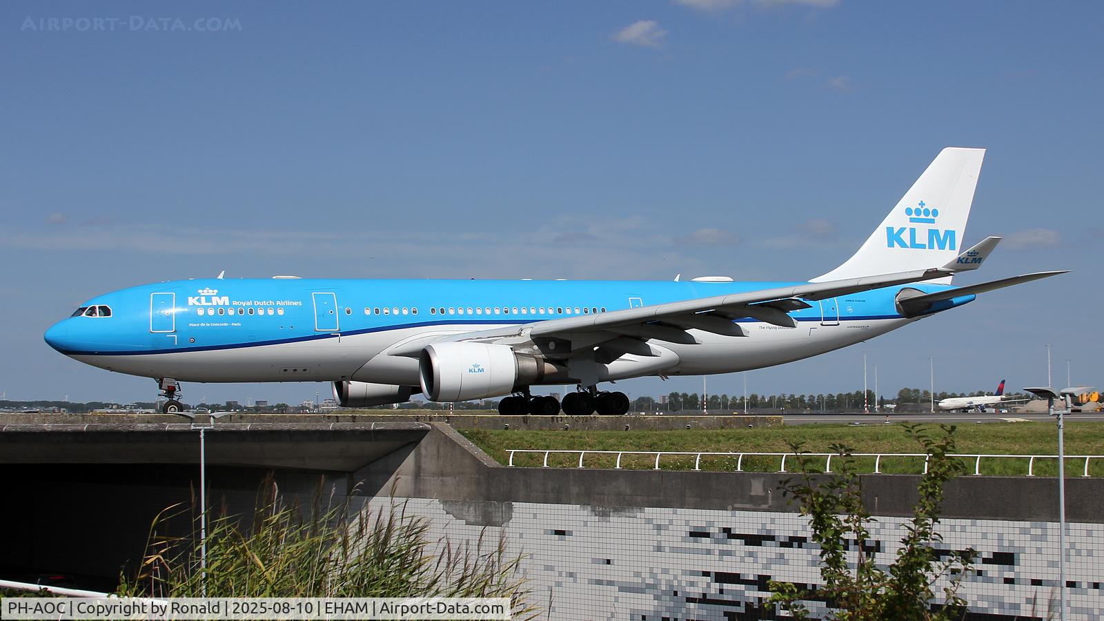 PH-AOC, 2005 Airbus A330-203 C/N 703, at spl