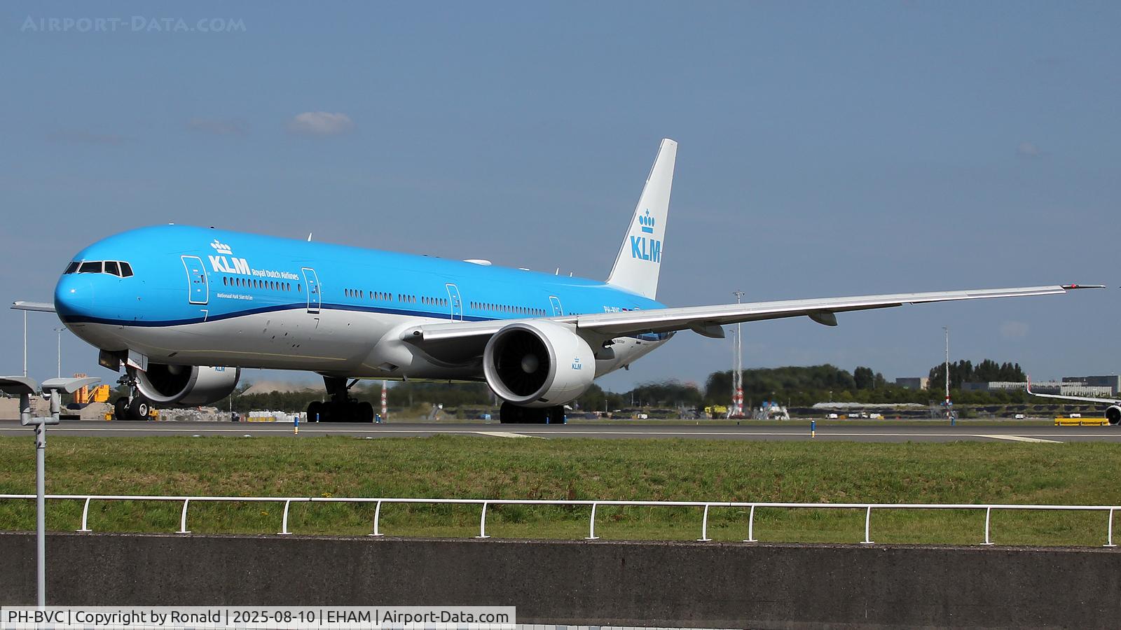 PH-BVC, 2009 Boeing 777-306/ER C/N 37582, at spl