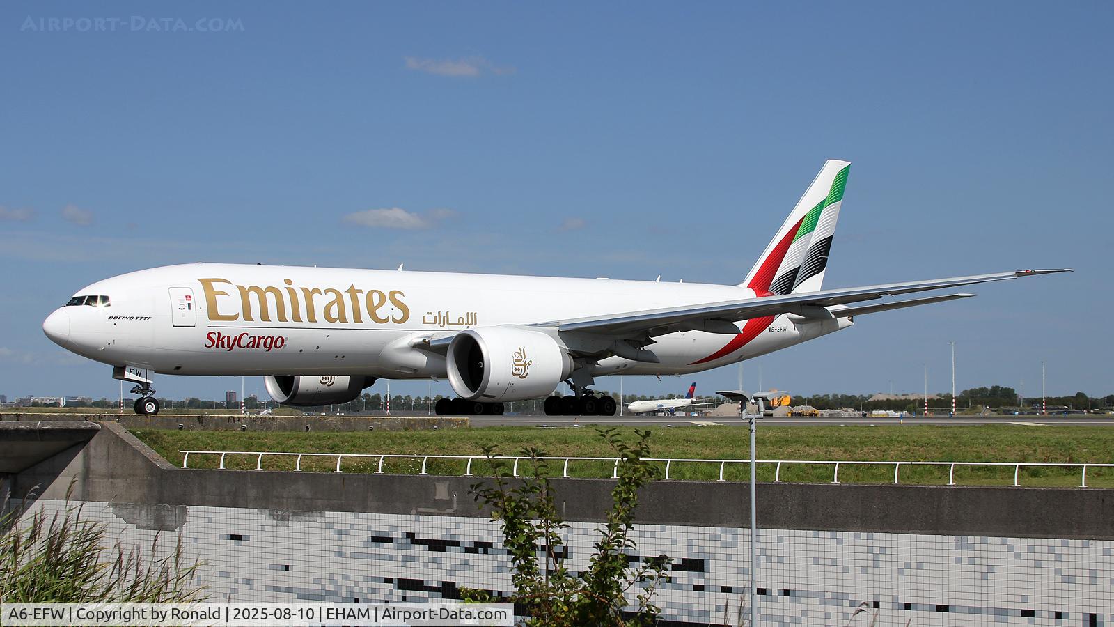 A6-EFW, 2025 Boeing 777-F C/N 68618 / 1780, at spl