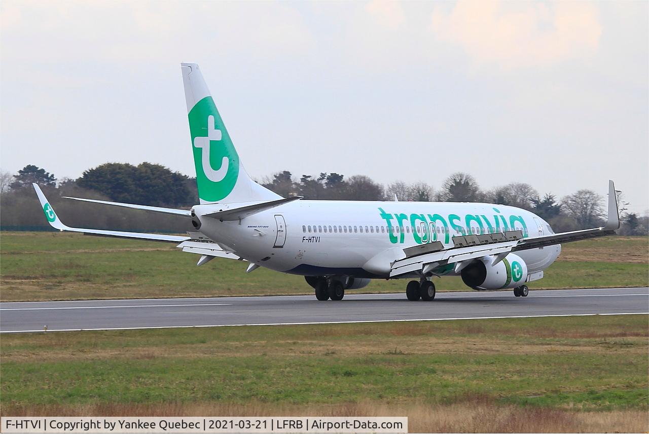 F-HTVI, 2018 Boeing 737-8K2 C/N 62164, Reverse thrust landing rwy 07R, Brest-Bretagne airport (LFRB-BES)