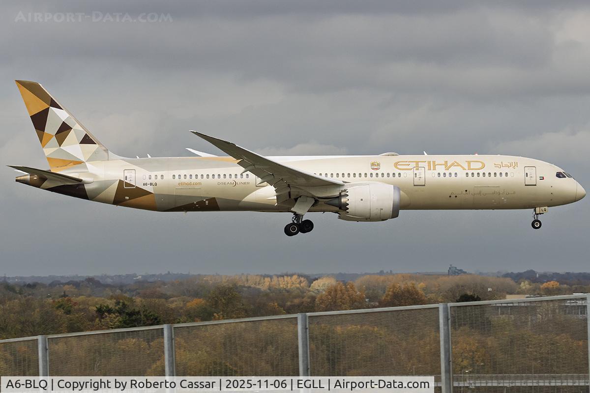 A6-BLQ, 2017 Boeing 787-9 Dreamliner Dreamliner C/N 39661, London Heathrow Airport