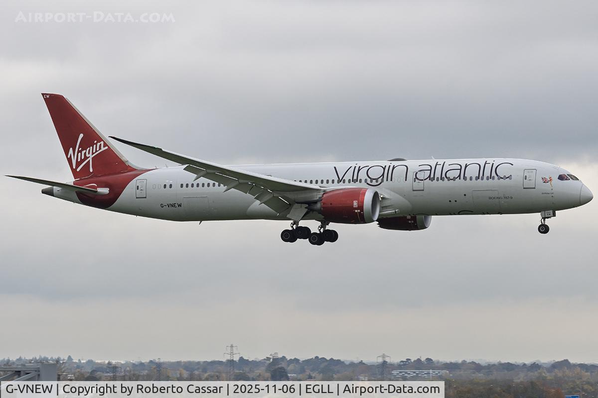 G-VNEW, 2014 Boeing 787-9 Dreamliner C/N 40956, London Heathrow Airport