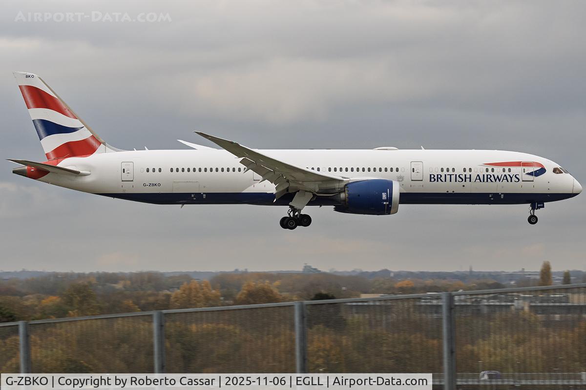 G-ZBKO, 2016 Boeing 787-9 Dreamliner C/N 38631, London Heathrow Airport