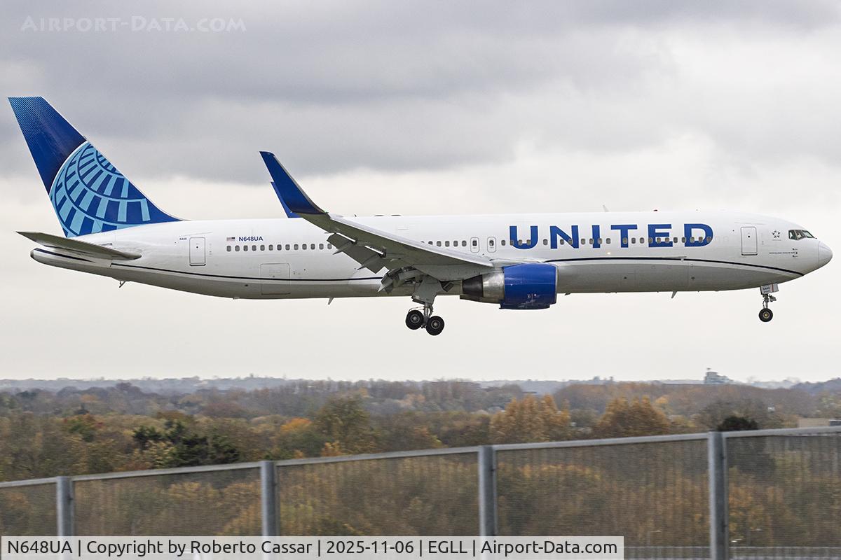 N648UA, 1992 Boeing 767-322ER C/N 25285, London Heathrow Airport