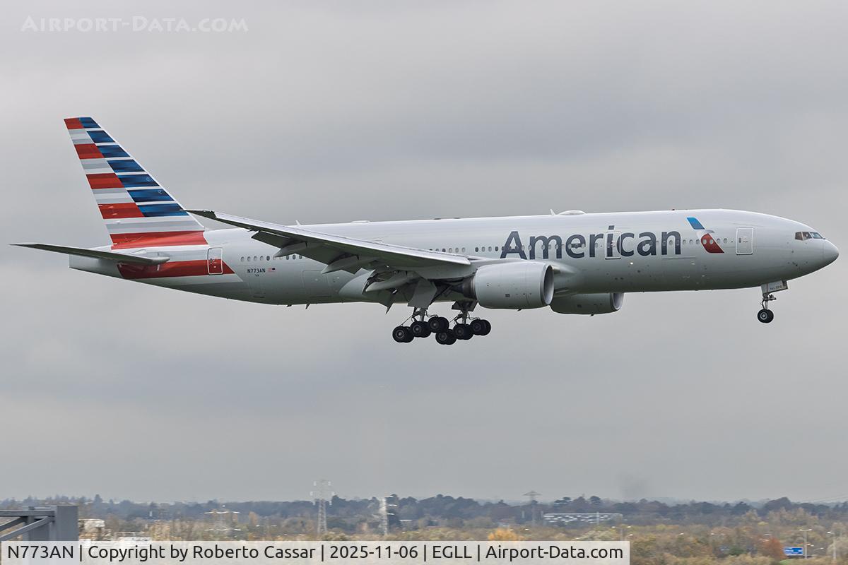 N773AN, 1999 Boeing 777-223 C/N 29583, London Heathrow Airport