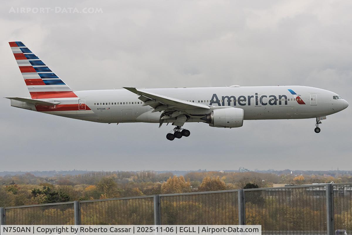 N750AN, 2001 Boeing 777-223 C/N 30259, London Heathrow Airport