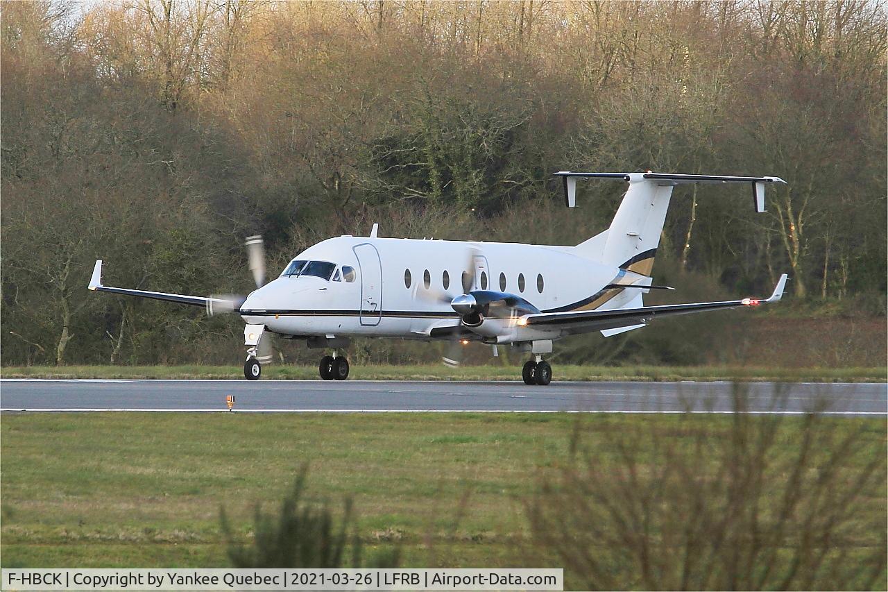 F-HBCK, 1999 Beech 1900D C/N UE-374, Take off run rwy 25L, Brest-Bretagne airport (LFRB-BES)