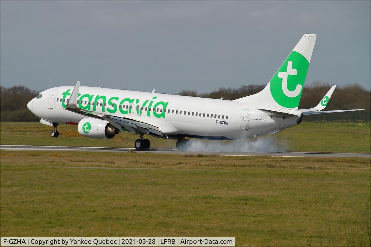 F-GZHA, 2007 Boeing 737-8GJ C/N 34901, Landing rwy 25L, Brest-Bretagne airport (LFRB-BES)