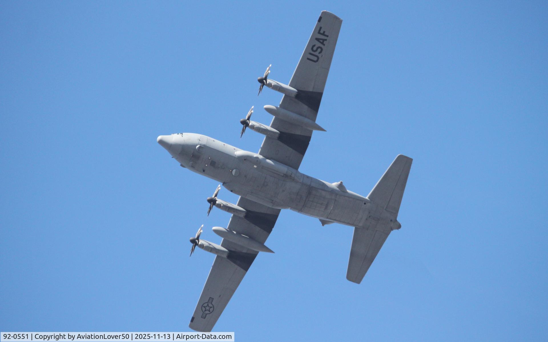 92-0551, Lockheed C-130H Hercules C/N 382-5346, USAF C-130H COBB11 KMGE --> KMGE