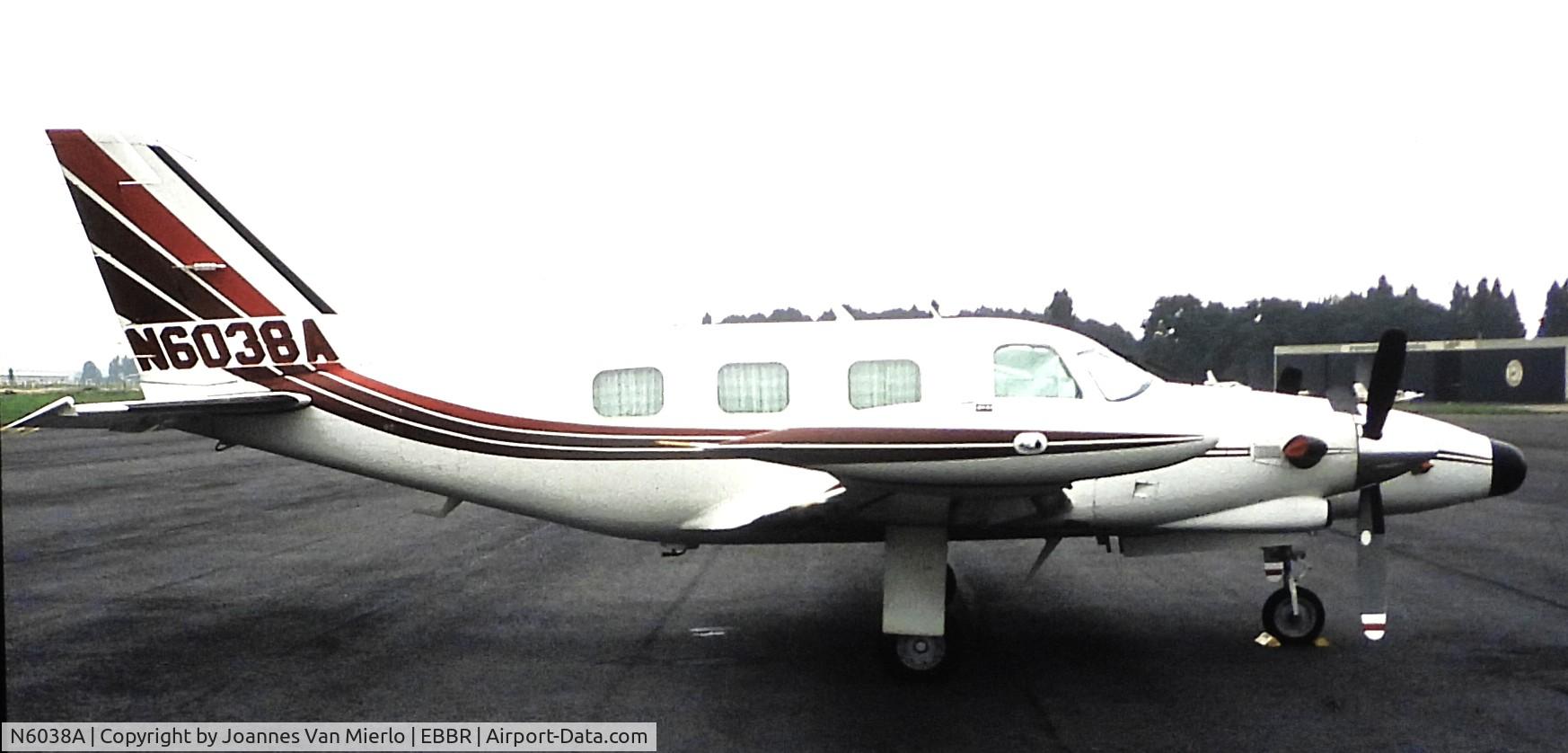 N6038A, Piper PA-31T C/N 31T-7820072, ex-slide