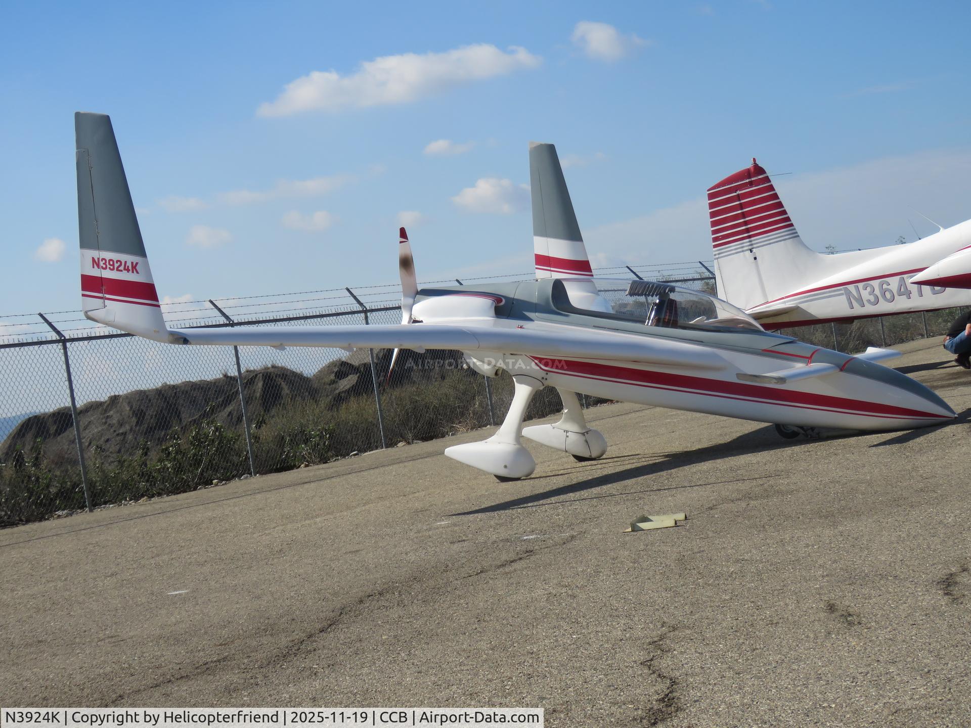 N3924K, 1990 Rutan Long EZ C/N 877, Parked by south fence