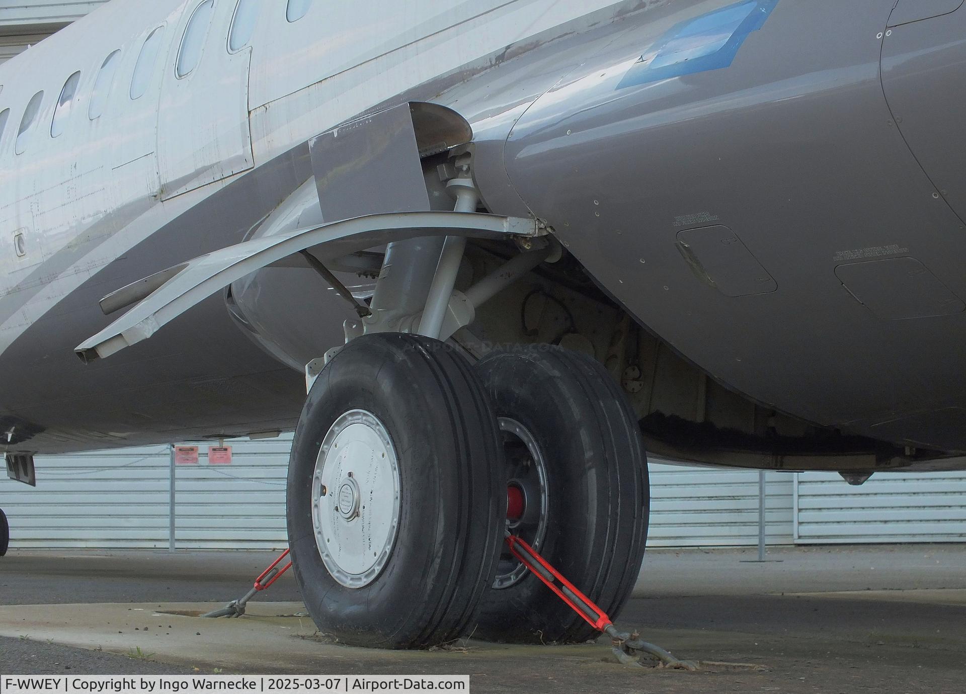 F-WWEY, 1988 ATR 72-201 C/N 098, ATR 72-600 (first built as ATR 72-201, then developed into -500, finally into first prototype ATR 72-600 in 2009) at the Aeroscopia, Blagnac (Toulouse)