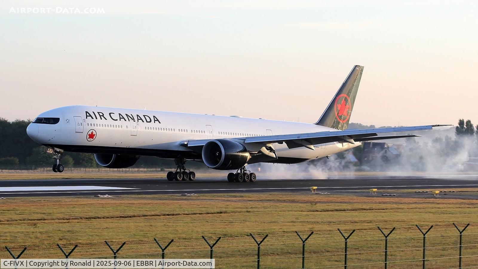 C-FIVX, 2013 Boeing 777-333/ER C/N 42219, at ebbr