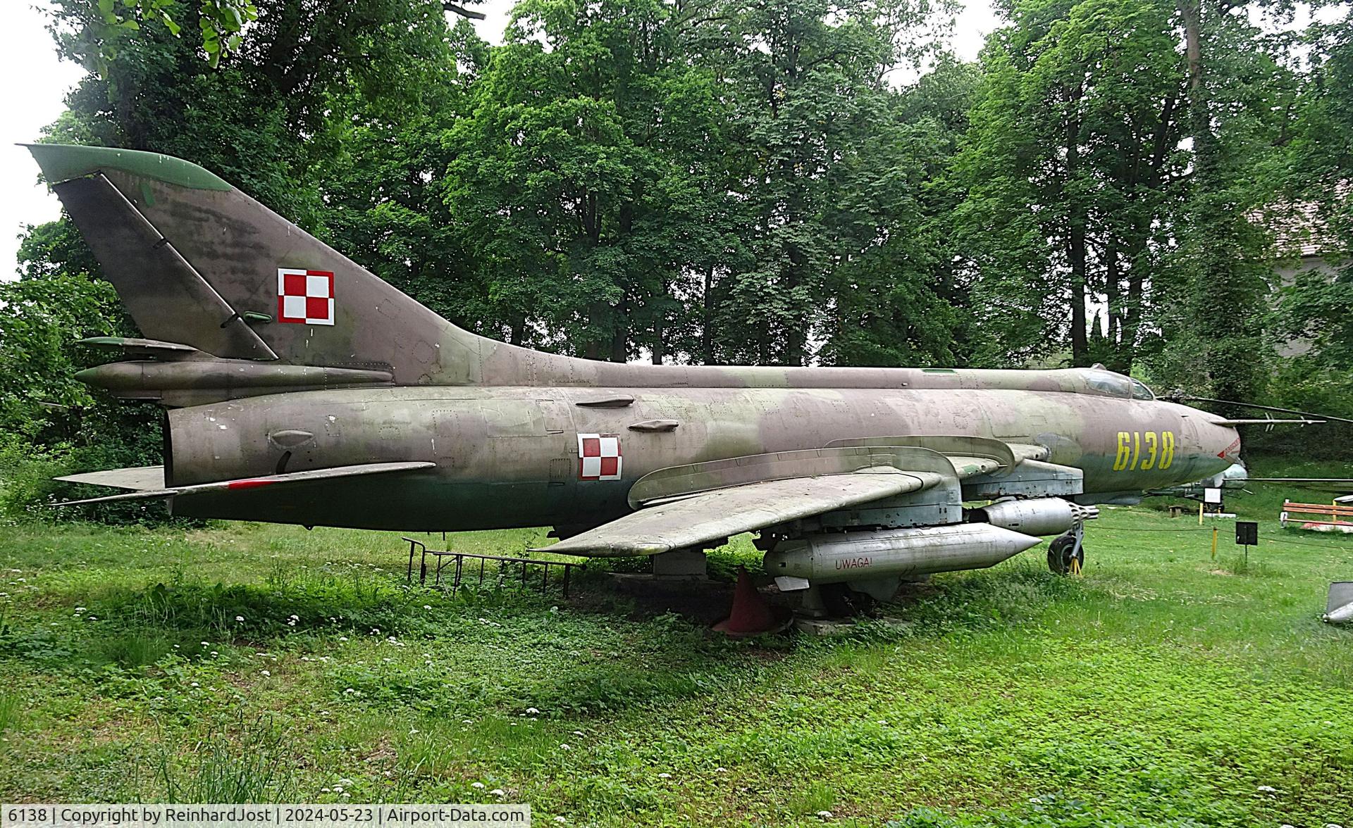 6138, Sukhoi Su-20R C/N 74828, Su-20R 6138 at the Military Aviation Museum at Drzonow, Poland