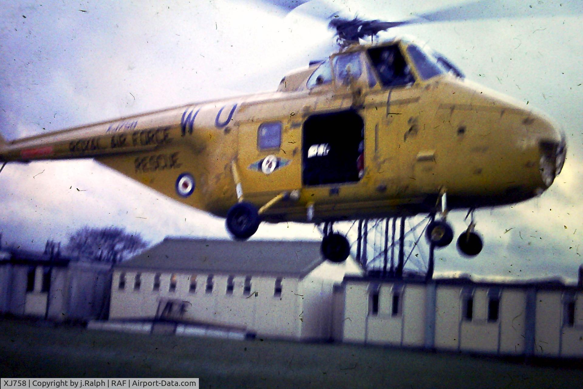 XJ758, 1956 Westland Whirlwind HAR.10 C/N WA104, Santa arriving by helicopter