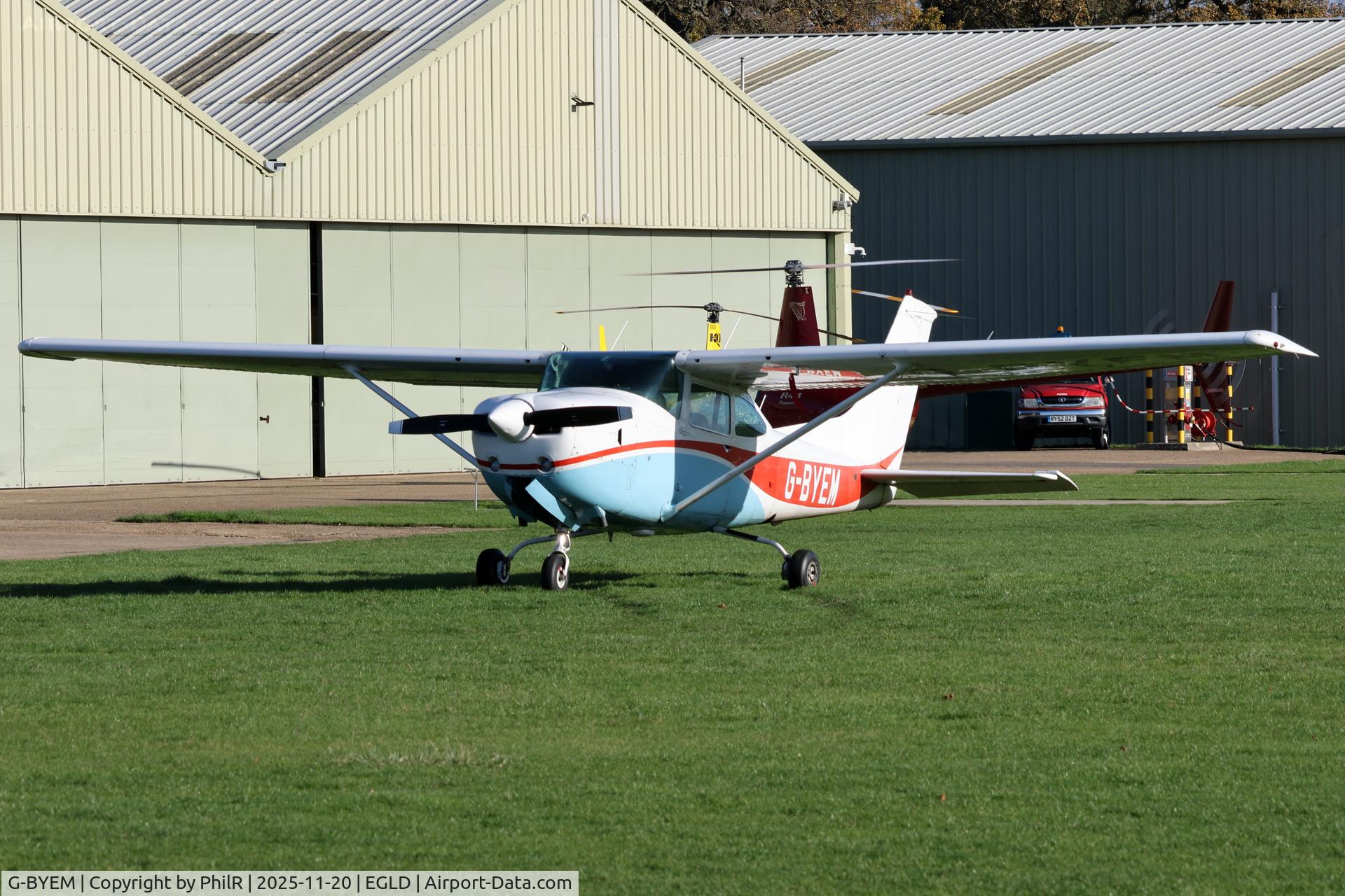 G-BYEM, 1979 Cessna R182 Skylane RG C/N R182-00822, G-BYEM 1979 Cessna R182 Skylane RG Denham 20.11.25