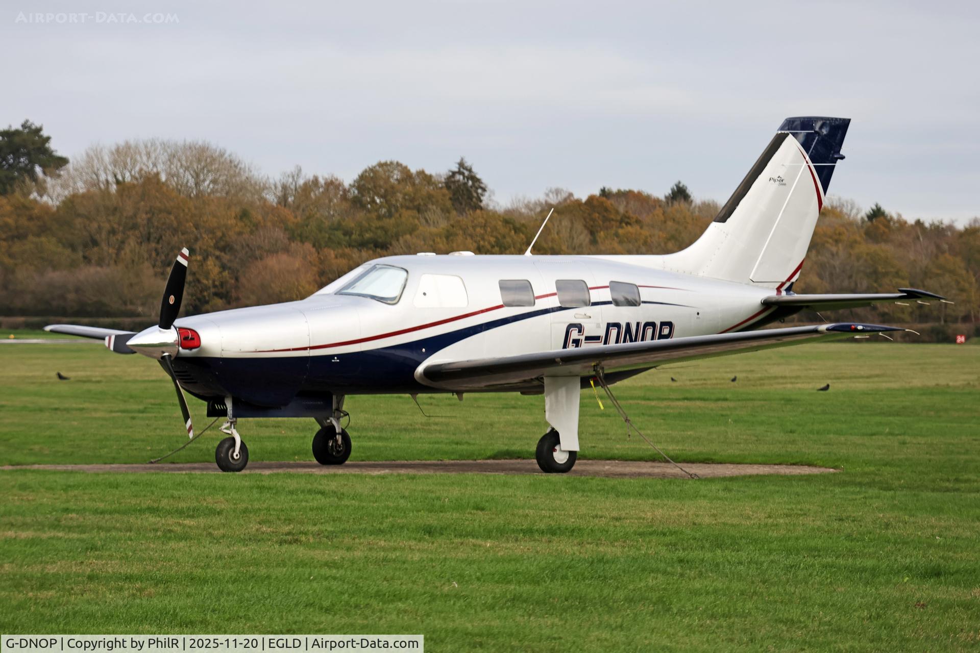 G-DNOP, 2000 Piper PA-46-350P Malibu Mirage C/N 4636303, G-DNOP 2000 Piper PA-46-350P Malibu Mirage Denham 20.11.25 (3)