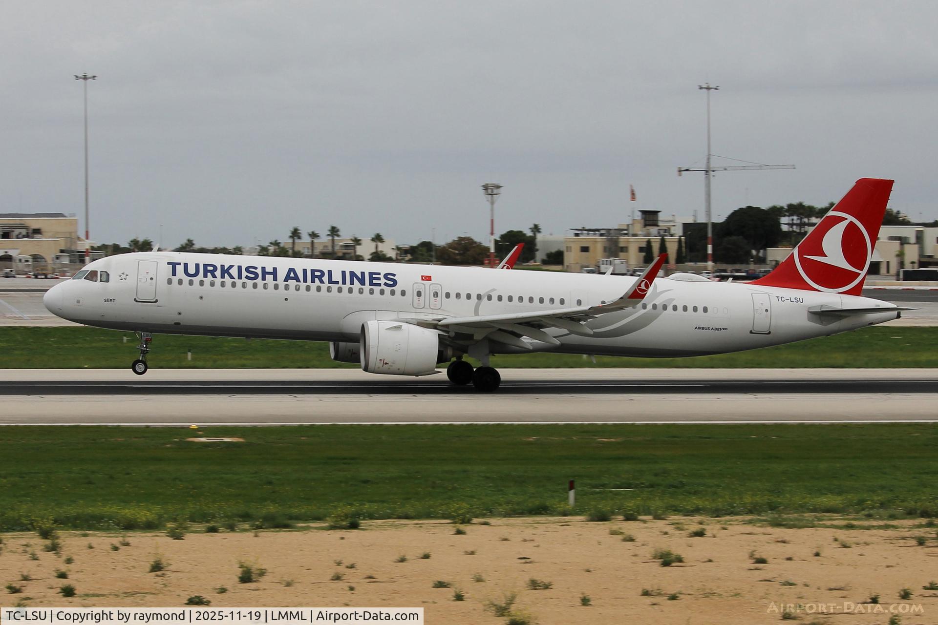 TC-LSU, 2020 Airbus A321-271NX C/N 9376, Airbus A321-271NX reg TC-LSU of Turkish Airlines rolling RW31 on departure from Malta.