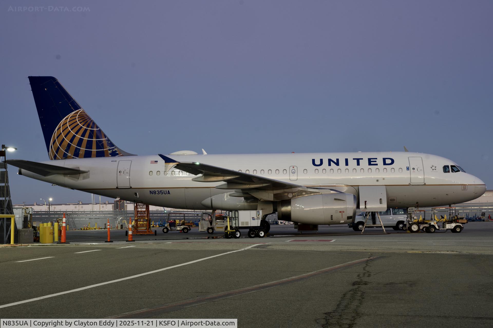 N835UA, 2001 Airbus A319-131 C/N 1426, SFO 2025