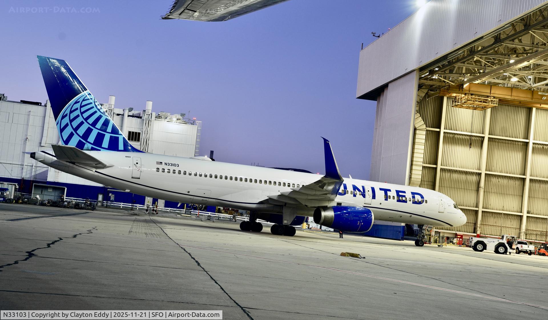 N33103, 1994 Boeing 757-224 C/N 27293, SFO 2025