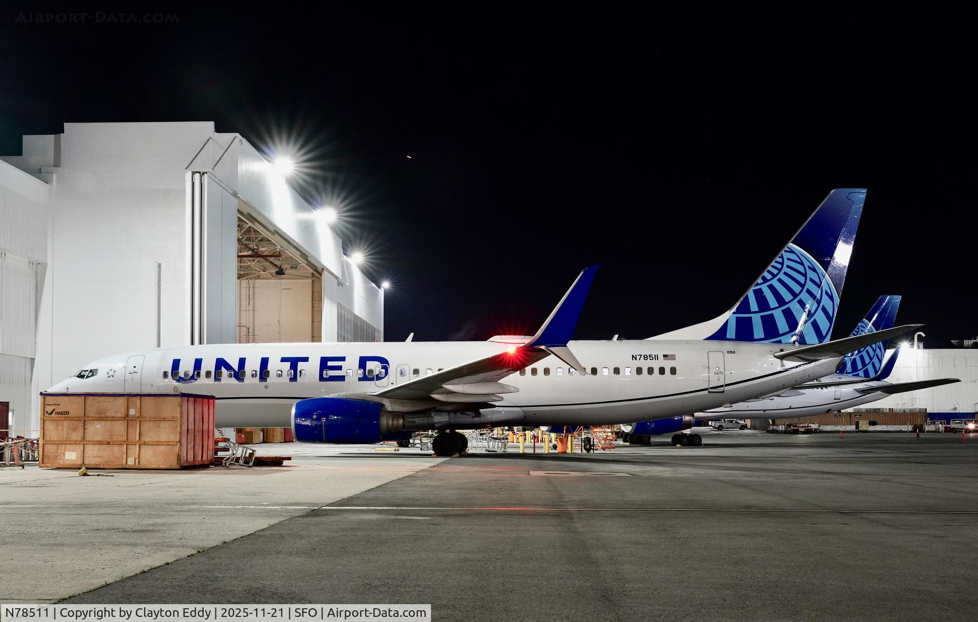 N78511, 2008 Boeing 737-824 C/N 33459, SFO 2025
