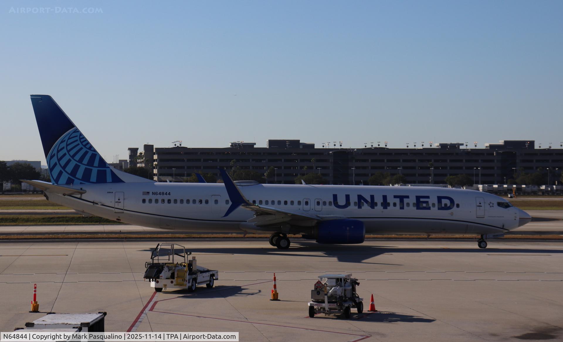 N64844, 2015 Boeing 737-900/ER C/N 42184, Boeing 737-924/ER