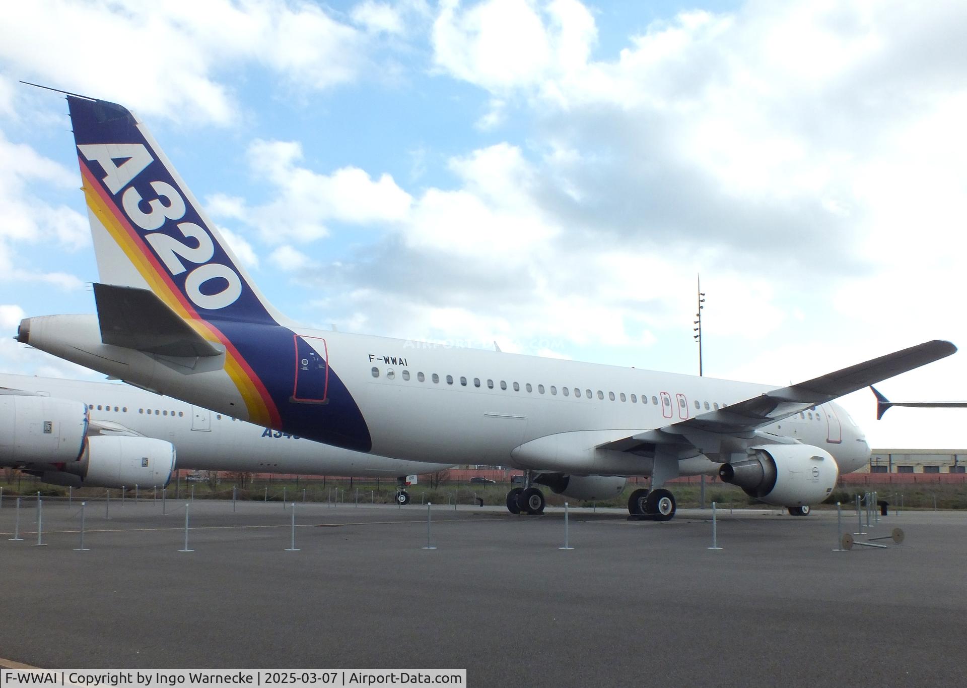 F-WWAI, 1987 Airbus A320-211 C/N 001, Airbus A320-211 (first prototype A320-111, later converted to -211) at the Aeroscopia, Blagnac (Toulouse)