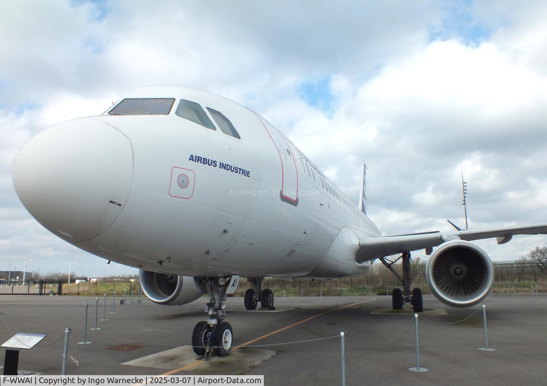 F-WWAI, 1987 Airbus A320-211 C/N 001, Airbus A320-211 (first prototype A320-111, later converted to -211) at the Aeroscopia, Blagnac (Toulouse)