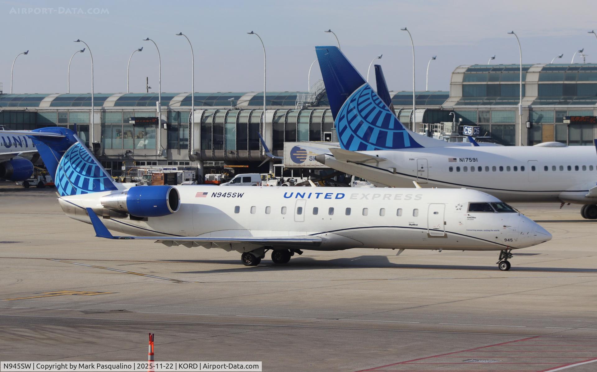 N945SW, 2003 Bombardier CRJ-200LR (CL-600-2B19) C/N 7770, CL-600-2B19