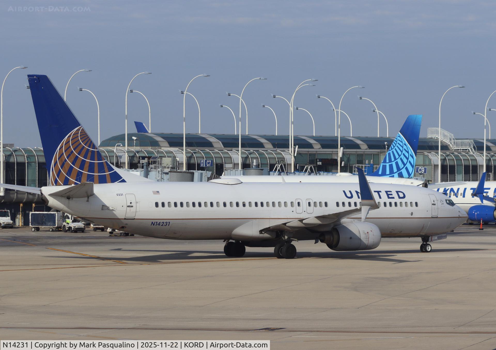 N14231, 1999 Boeing 737-824 C/N 28795, Boeing 737-824