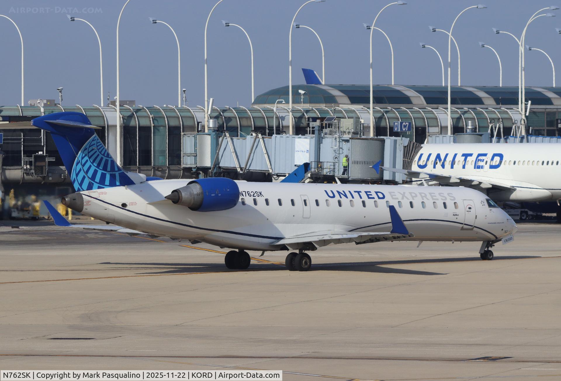 N762SK, 2005 Bombardier CRJ-701ER (CL-600-2C10) Regional Jet C/N 10226, CL-600-2C10