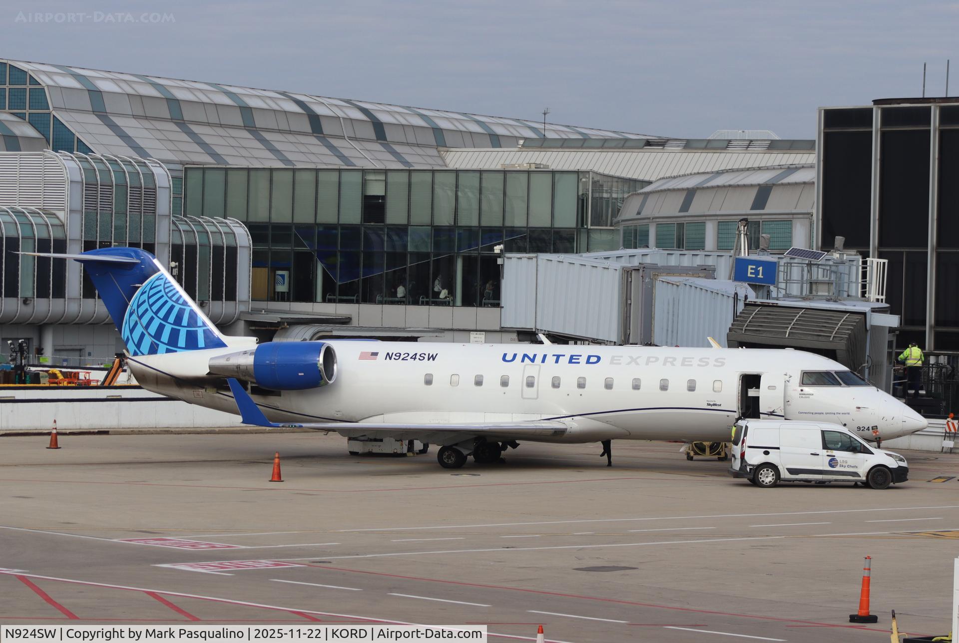 N924SW, 2002 Bombardier CRJ-200LR (CL-600-2B19) C/N 7681, CL-600-2B19
