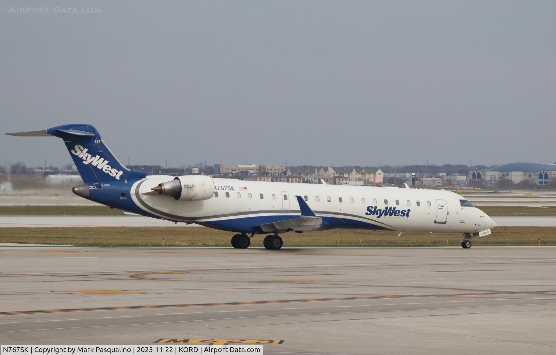 N767SK, 2005 Bombardier CRJ-702 (CL-600-2C10) Regional Jet C/N 10233, CL-600-2C10