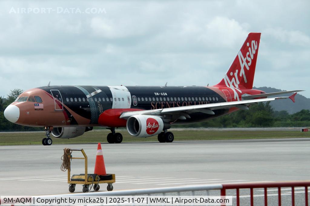 9M-AQM, 2012 Airbus A320-216 C/N 5149, Taxiing