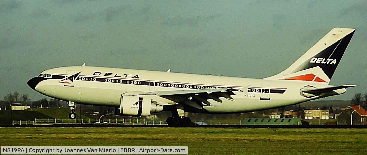 N819PA, 1988 Airbus A310-324 C/N 456, ex-slide