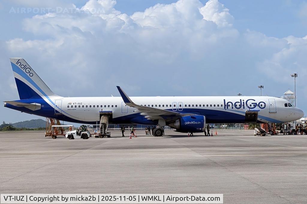 VT-IUZ, 2020 Airbus A321-252NX C/N 10155, Parked