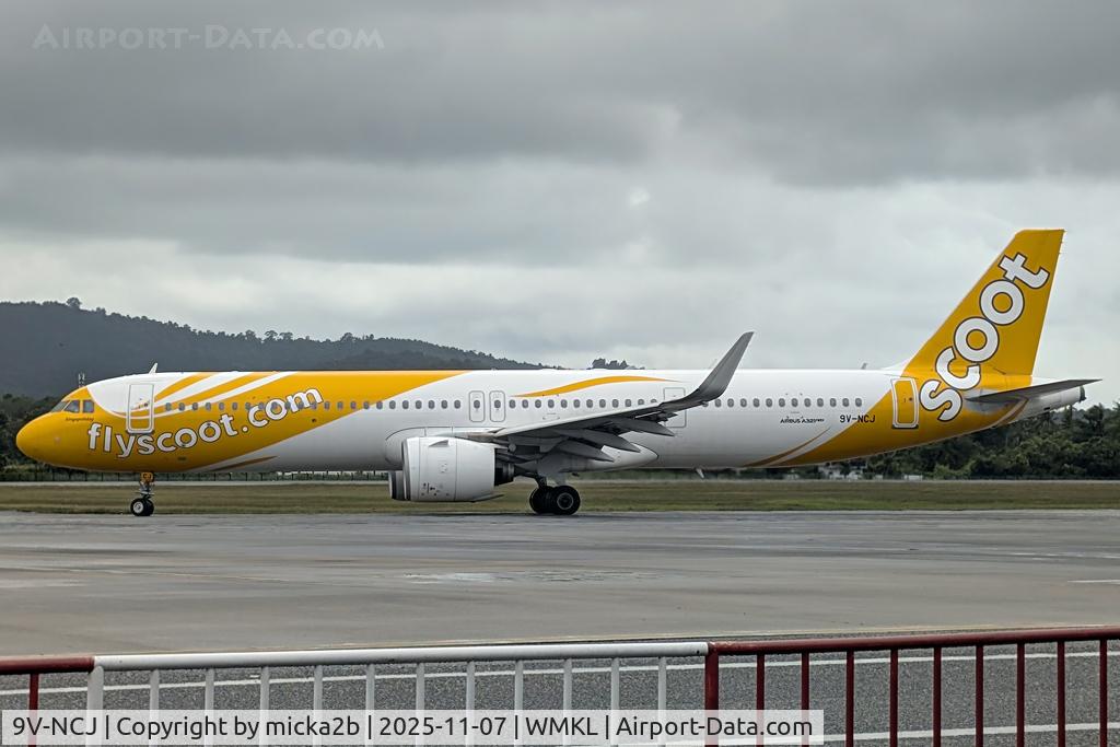 9V-NCJ, 2021 Airbus A321-271NX C/N 10638, Taxiing