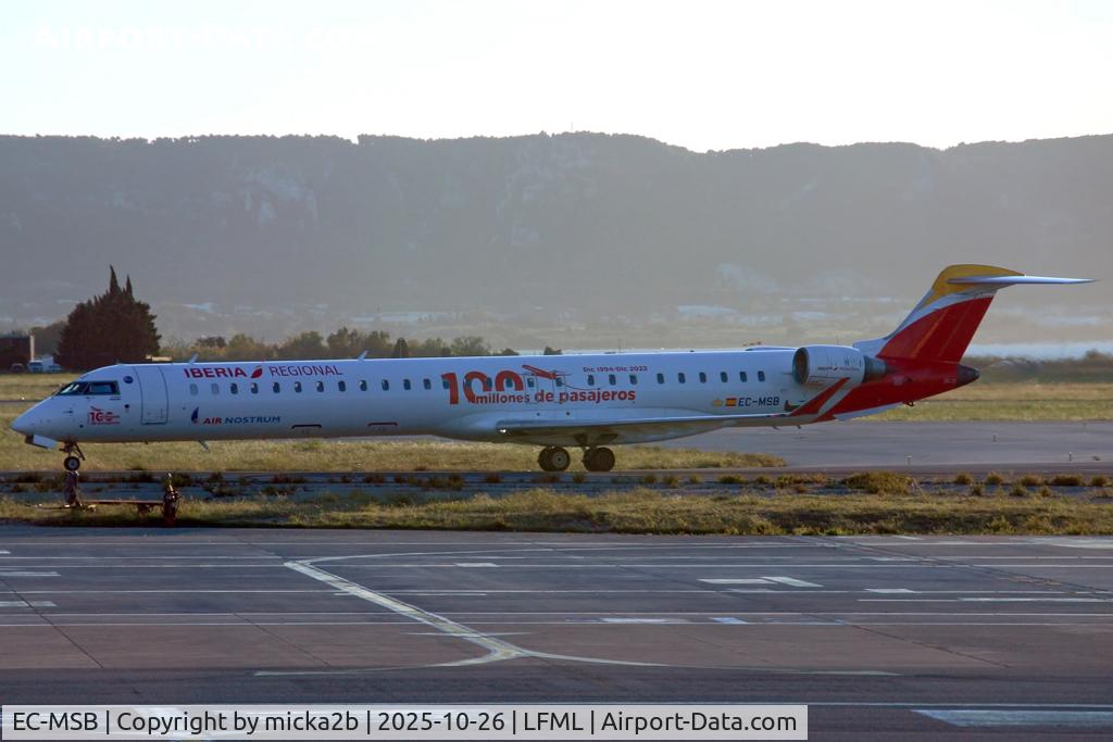 EC-MSB, 2017 Bombardier CRJ-1000EL NG (CL-600-2E25) C/N 19057, Taxiing