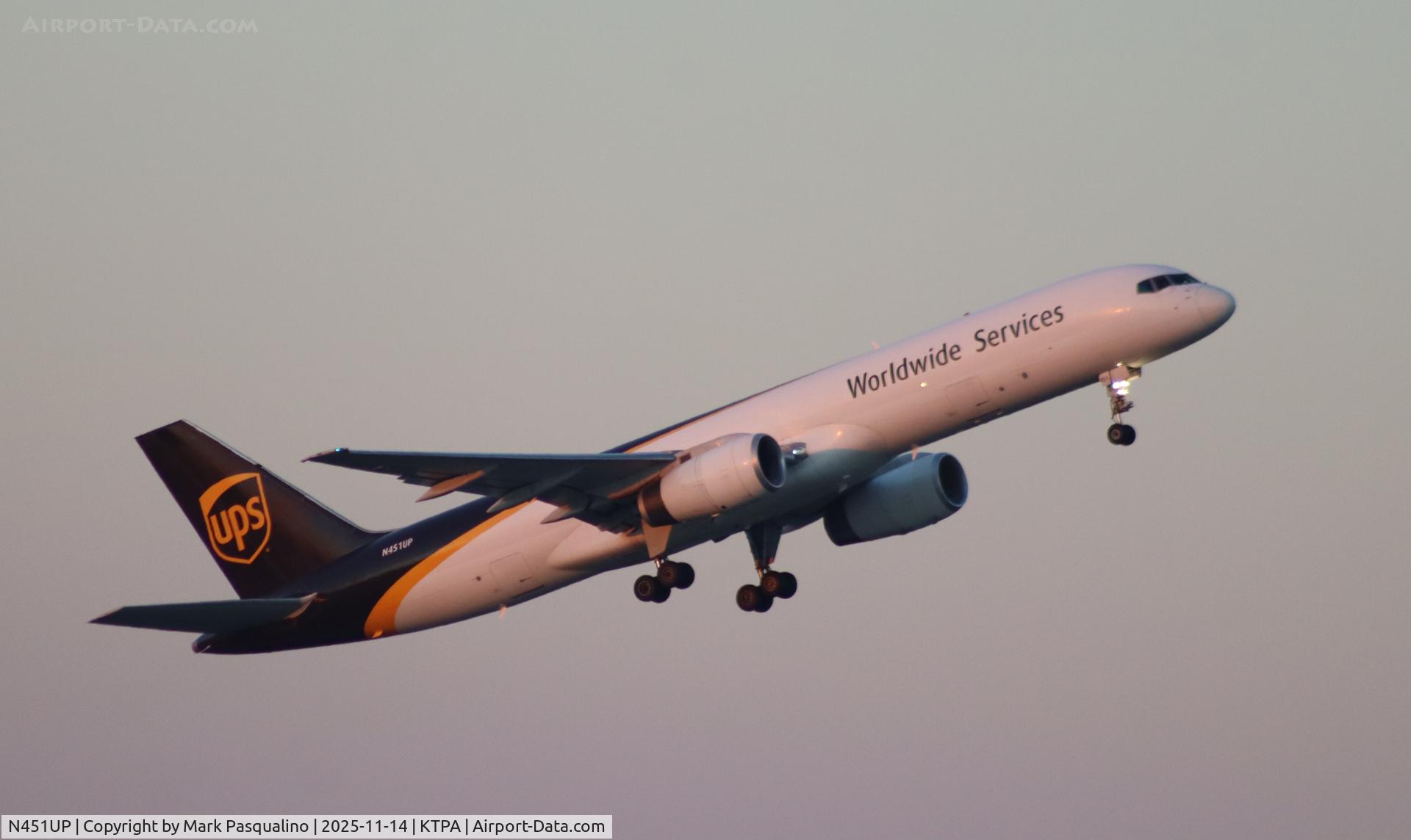 N451UP, 1995 Boeing 757-24APF C/N 27739, Boeing 757-24APF